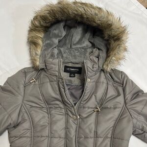 Liz Claiborne Gray Puffer Jacket with Faux Fur Hood